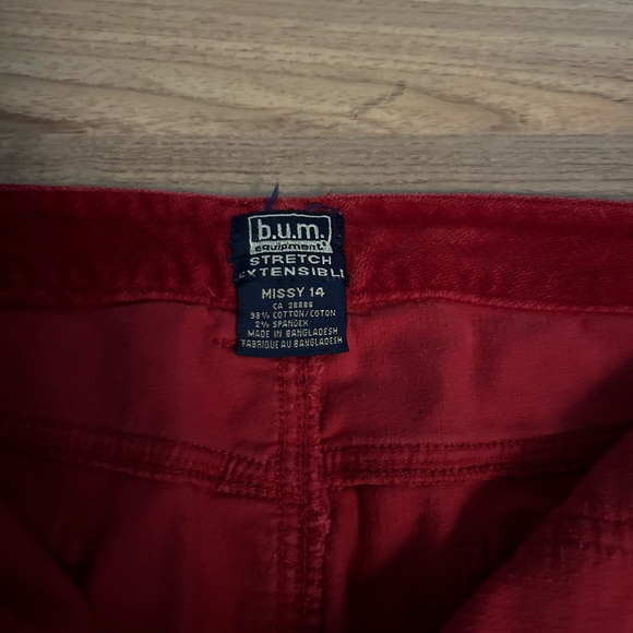 b.u.m. size 14 burgundy skirt - Picture 3 of 5